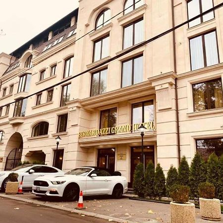Bernardazzi Grand Hotel Chisináu Exterior foto