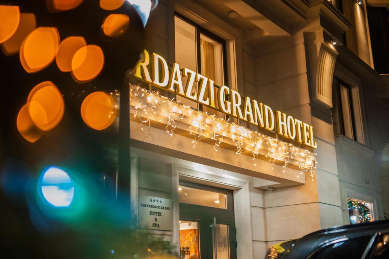 Bernardazzi Grand Hotel Chisináu Exterior foto