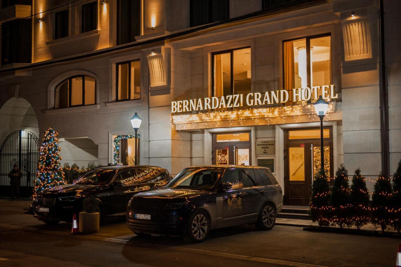 Bernardazzi Grand Hotel Chisináu Exterior foto